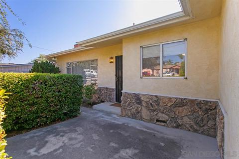 1064 Olive Ave, Vista, CA 92083 photo 2