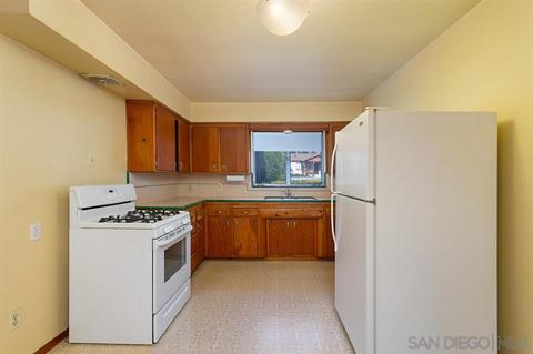 1064 Olive Ave, Vista, CA 92083 photo 7