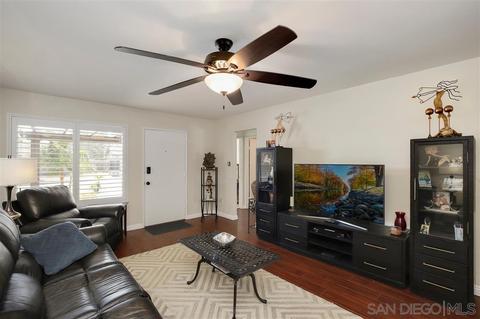 4748 Canterbury Ct, Oceanside, CA 92056 photo 4