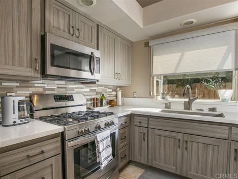 568 Edgewater Ave, Oceanside, CA 92057 photo 4
