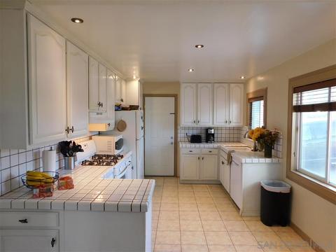 269 Green Ave, Escondido, CA 92025 photo 7