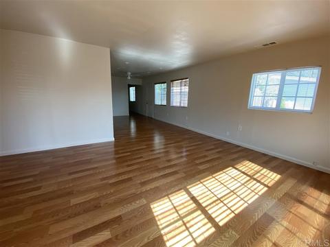 4216 Thomas St, Oceanside, CA 92056 photo 3