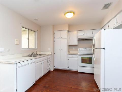 3577 Pear Blossom Dr, Oceanside, CA 92057 photo 5