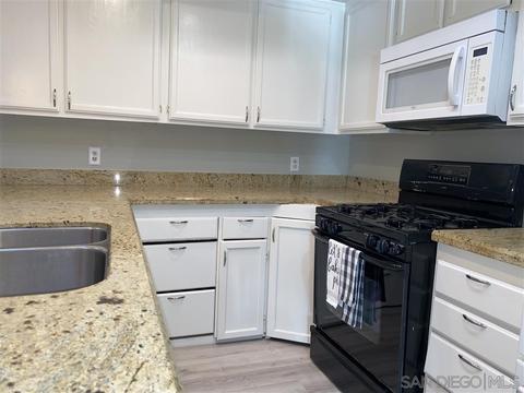 235 Flame Tree Pl, Oceanside, CA 92057 photo 4