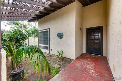 1210 Pine Ave, Carlsbad, CA 92008 photo 2