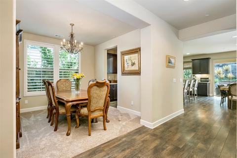 507 Machado W, Vista, CA 92083 photo 4