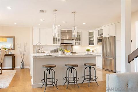 6537 Caminito Catalan, La Jolla, CA 92037 photo 3