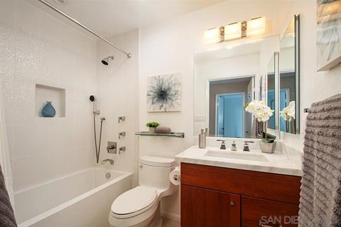 6537 Caminito Catalan, La Jolla, CA 92037 photo 19