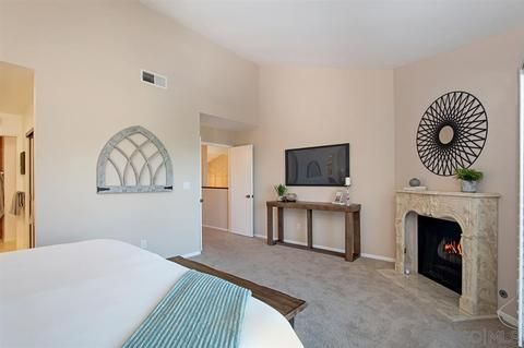6537 Caminito Catalan, La Jolla, CA 92037 photo 13