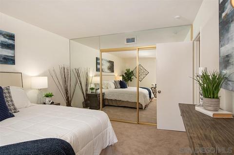 6537 Caminito Catalan, La Jolla, CA 92037 photo 17