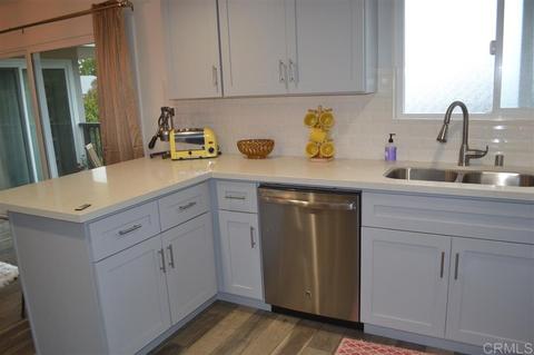 1030 Eucalyptus Ave, Vista, CA 92084 photo 6