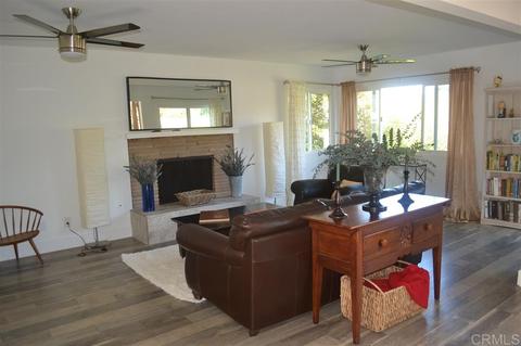 1030 Eucalyptus Ave, Vista, CA 92084 photo 2