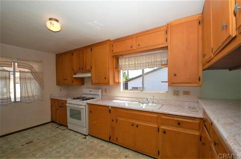 2515 Pahvant St, Oceanside, CA 92054 photo 5