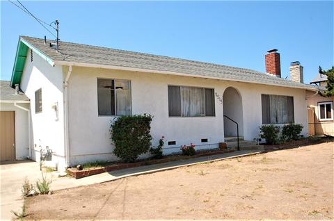 2515 Pahvant St, Oceanside, CA 92054 photo 1