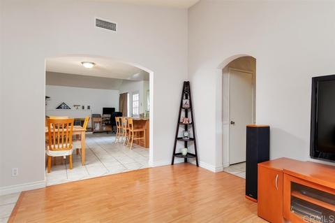 2086 Darlington Ct, El Cajon, CA 92019 photo 6