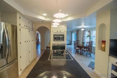 9336 Edgewood Dr, La Mesa, CA 91941 photo 5