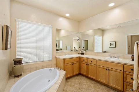 9136 Pinzolo Pt, Lakeside, CA 92040 photo 12