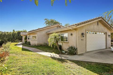 9136 Pinzolo Pt, Lakeside, CA 92040 photo 1