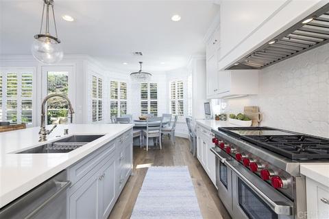 7062 Rose Dr, Carlsbad, CA 92011 photo 4