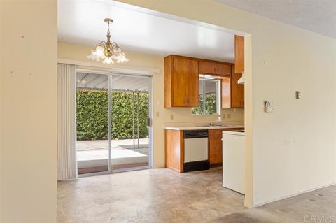 1322 Kelglen Ln, Vista, CA 92084 photo 6