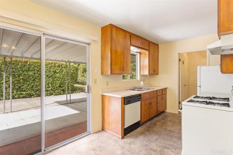 1322 Kelglen Ln, Vista, CA 92084 photo 7