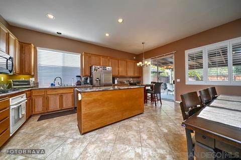 12476 Whispering Tree Ln, Poway, CA 92064 photo 4