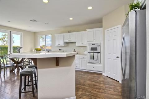 1113 Parkview Dr, Oceanside, CA 92057 photo 8