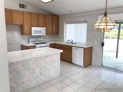 44736 Avita Cir, Temecula, CA 92592 photo 2