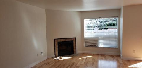 715 Copper Dr, Vista, CA 92083 photo 4