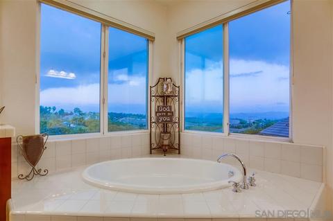 5006 Hill Ranch Dr, Fallbrook, CA 92028 photo 13