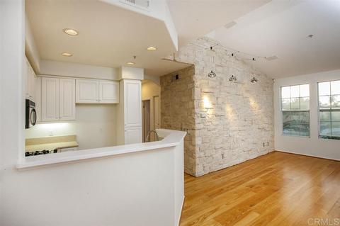 677 Sweet Pea Pl, Encinitas, CA 92024 photo 4