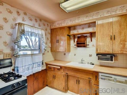 4633 Terry Ln, La Mesa, CA 91942 photo 4