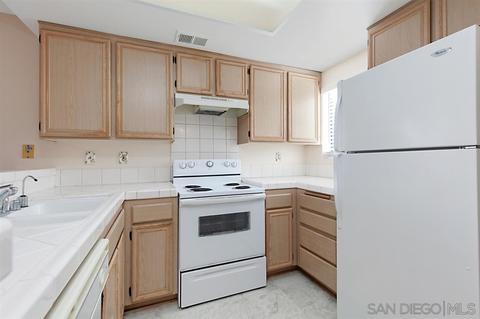 2593 Kings View Cir, Spring Valley, CA 91977 photo 13