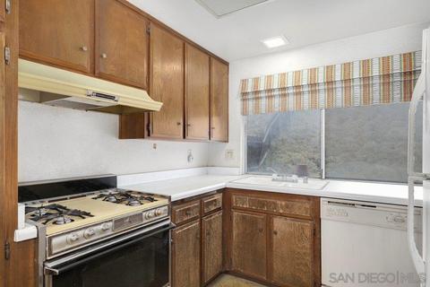950 Eton Ct, Chula Vista, CA 91913 photo 8