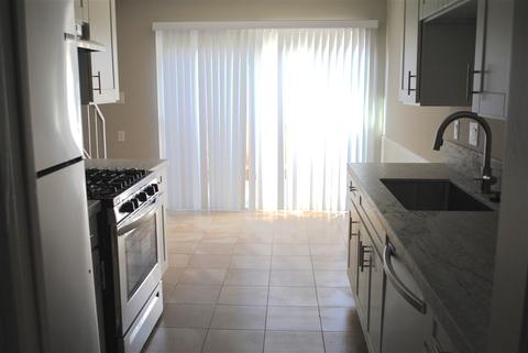 1164 Madera Ln, Vista, CA 92084 photo 5