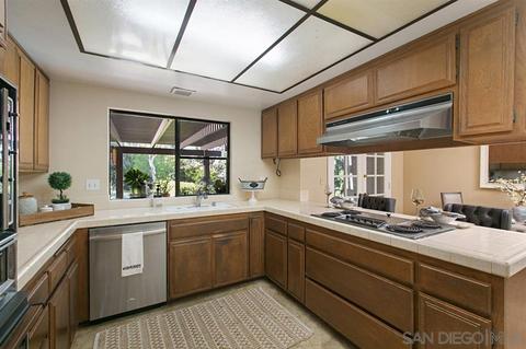 3413 Lomas Serenas Dr, Escondido, CA 92029 photo 8