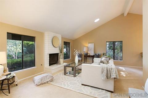 3413 Lomas Serenas Dr, Escondido, CA 92029 photo 3