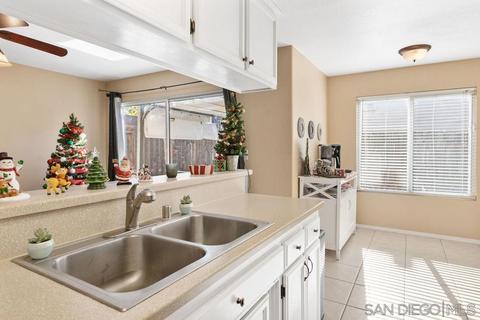 325 Springtree Pl, Escondido, CA 92026 photo 8