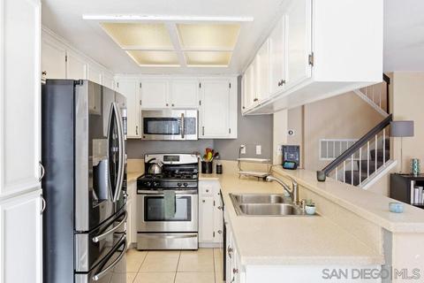 325 Springtree Pl, Escondido, CA 92026 photo 5