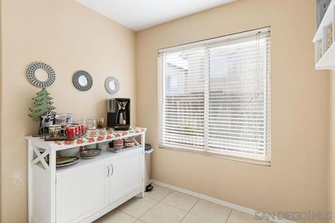 325 Springtree Pl, Escondido, CA 92026 photo 9