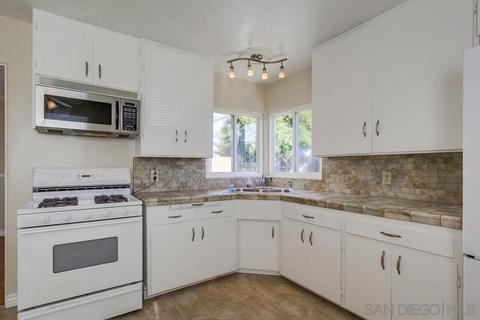 1385 Taft St, Lemon Grove, CA 91945 photo 8