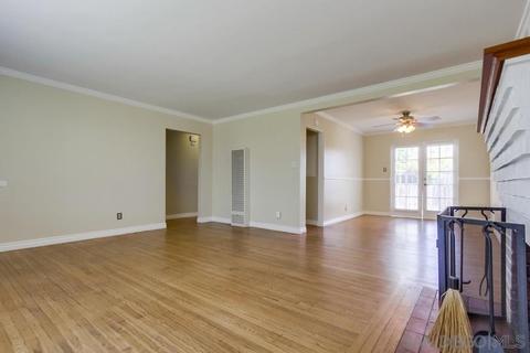 1385 Taft St, Lemon Grove, CA 91945 photo 4