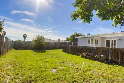 1385 Taft St, Lemon Grove, CA 91945 photo 17