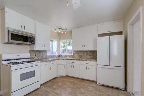 1385 Taft St, Lemon Grove, CA 91945 photo 6