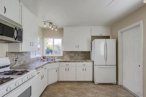 1385 Taft St, Lemon Grove, CA 91945 photo 7
