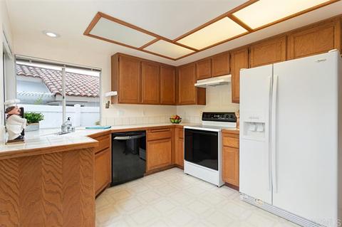 4656 Cordoba Way, Oceanside, CA 92056 photo 8