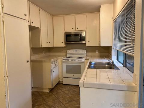 317 Graves Ct, El Cajon, CA 92021 photo 5