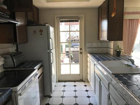 3256 Carr Dr, Oceanside, CA 92056 photo 3