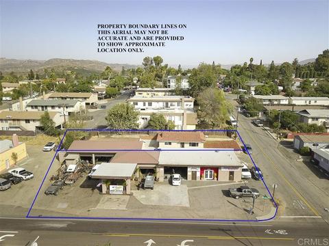 414 Vine St, Fallbrook, CA 92028 photo 1
