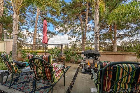 2531 Whispering Palms Loop, Chula Vista, CA 91915 photo 2